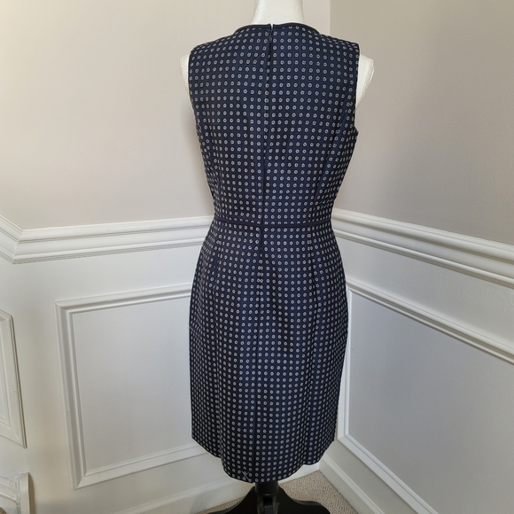 🆕️ J. Crew Paneled Sheath Dress Navy Blue Foulard Size 4 - Picture 5 of 7